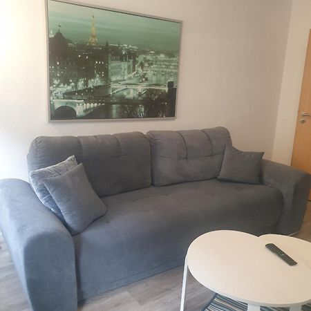 Kleine, Ruhige Wohnung In Gelsenkirchen Exterior foto